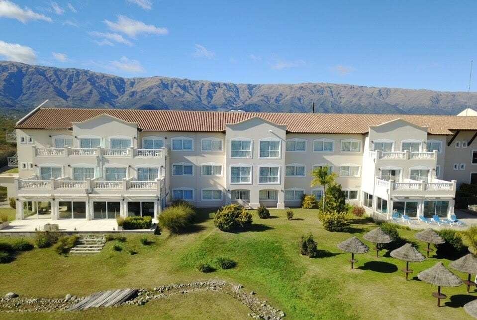 Howard Johnson Resort Spa & Convention Center Villa de Merlo Ngoại thất bức ảnh