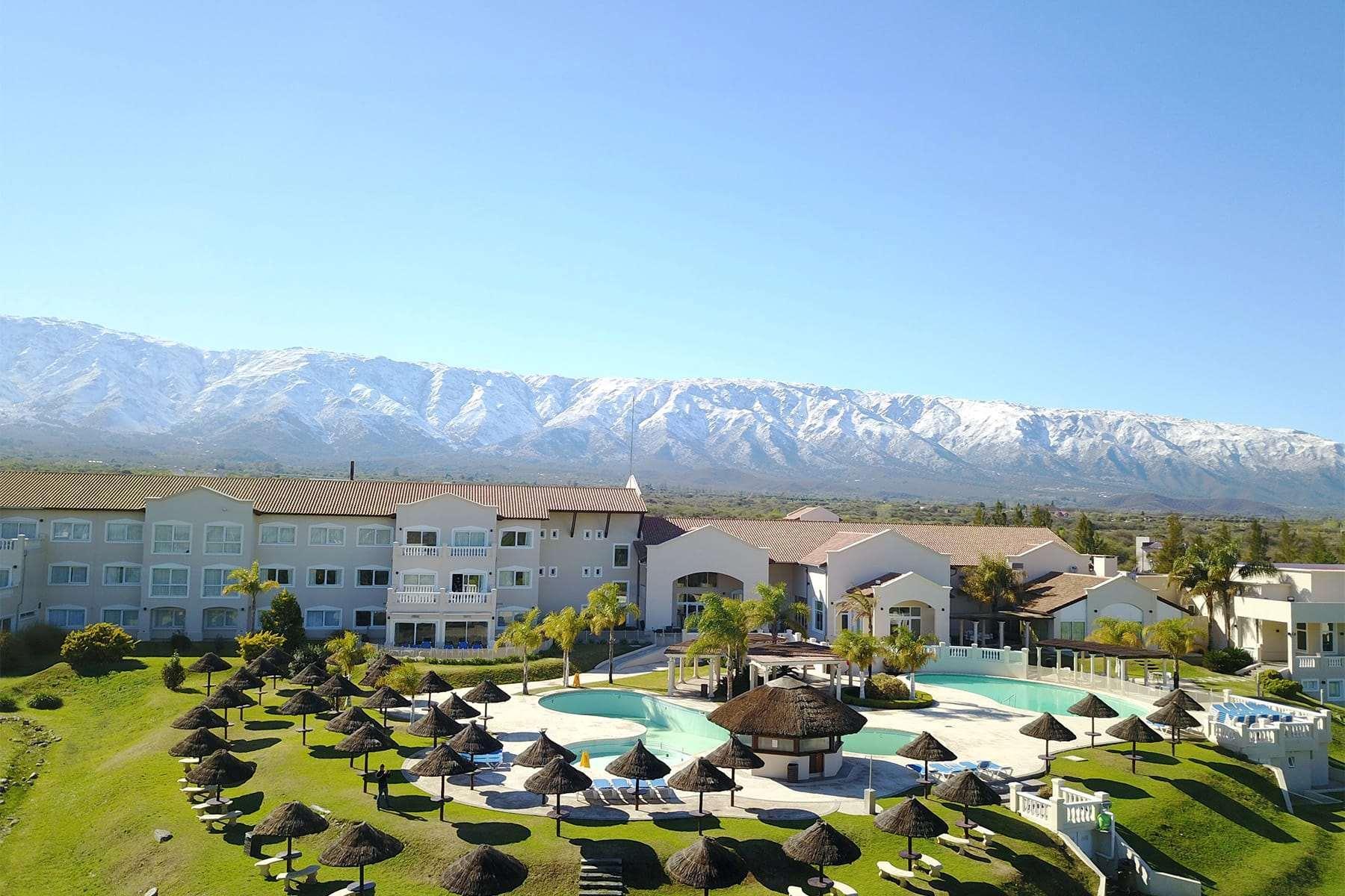 Howard Johnson Resort Spa & Convention Center Villa de Merlo Ngoại thất bức ảnh